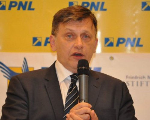 Antonescu: Nu mai cercetaţi, Băsescu, Ponta, toţi terminaţi-o cu pactul, că suntem de râsul lumii